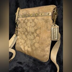 Coach F1182-46841E Small Metallic Gold Signature Crossbody Shoulder bag
